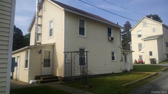 Building Photo - 89 N Montgomery St Rental