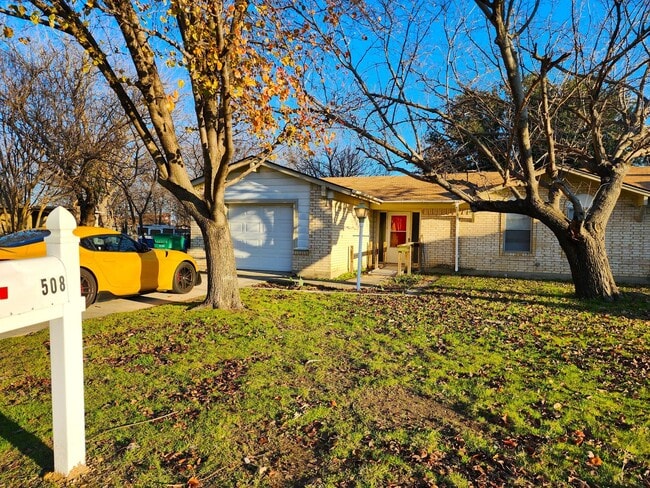 Building Photo - 508 Campbell Ln