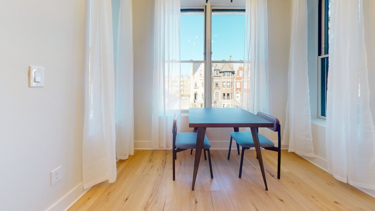 Photo - Private bedroom in 2 bed/2.5 bath Home
