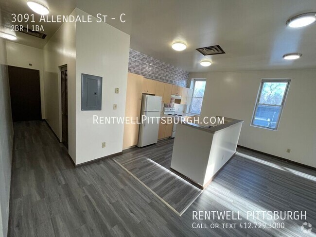 Building Photo - 2 Bedroom Apartment in Sheraden Unit C