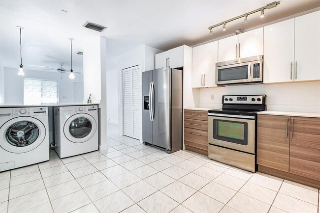 Photo - 2501 Taylor St