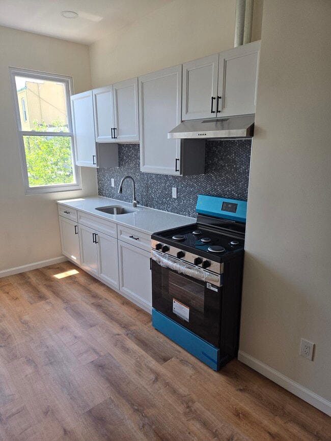 Photo - 5914 Palmetto St Apartments Unit 2R