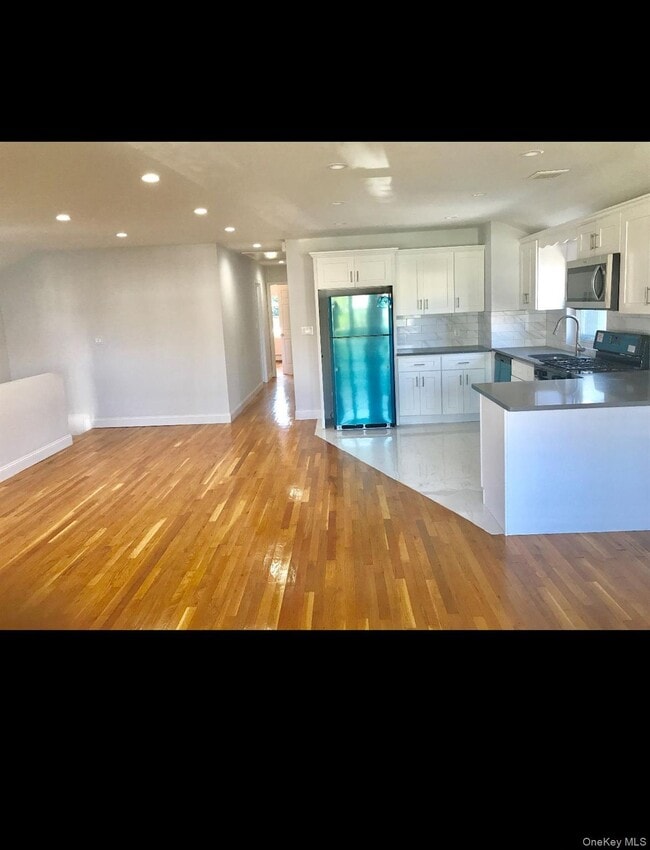 Photo - 219-48 141st Ave