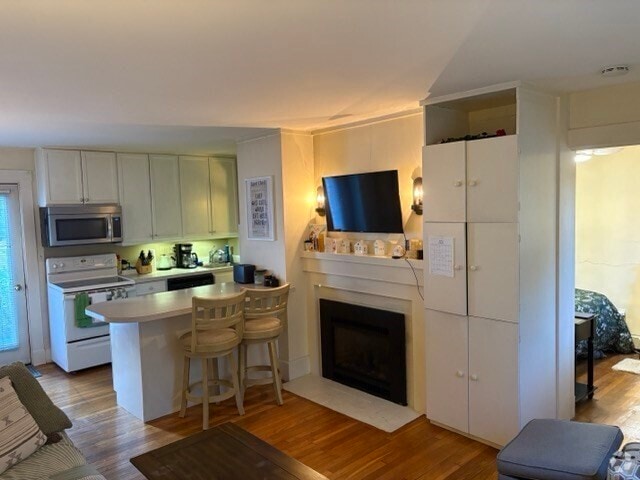 Building Photo - 1 School St Unit A Rental