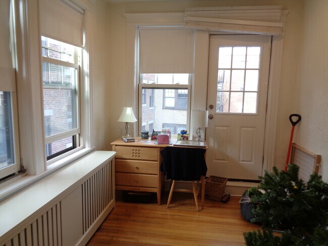 Photo - 73 Parkman St Unit 4