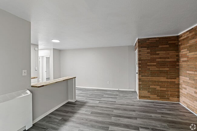 Photo - Memorial Heights