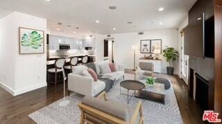 Photo - 1304 S Roxbury Dr