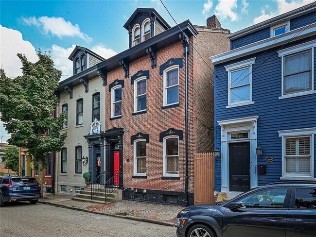 Photo - 617 Avery St