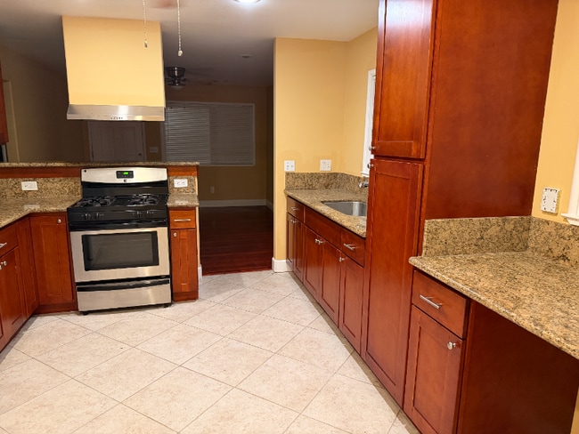 Photo - 1621 Hobson Ave