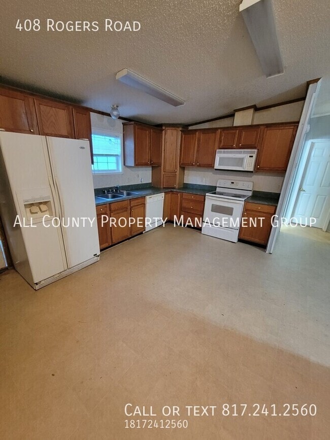 Photo - 408 Rogers Rd