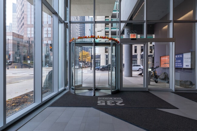 Photo - 235 W Van Buren St Unit 1809