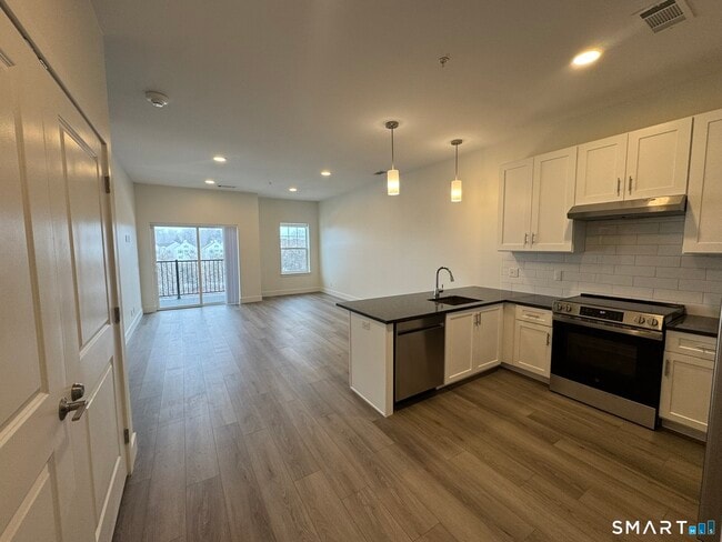 Building Photo - 414 Berlin Tpke Unit 1108