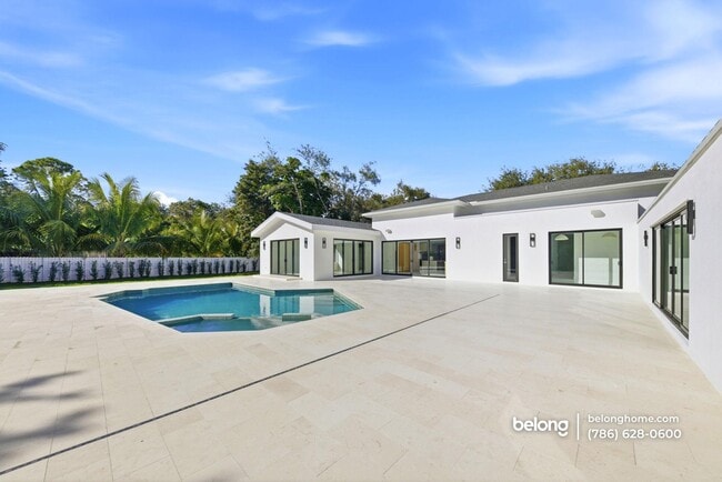 Building Photo - 8800 SW 118th St