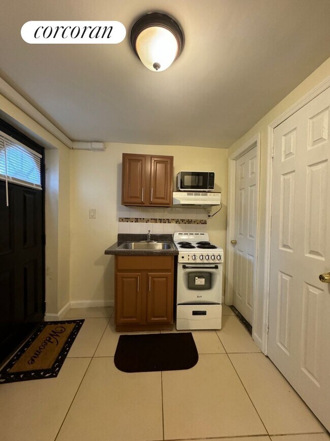 Photo - 3519 Snyder Ave