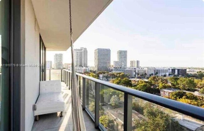 Photo - 501 NE 31st St Unidad 501 NE 31st St  810