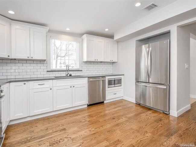 Photo - 125 W 15th Ave