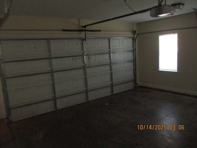 Photo - 634 Winifred Rd