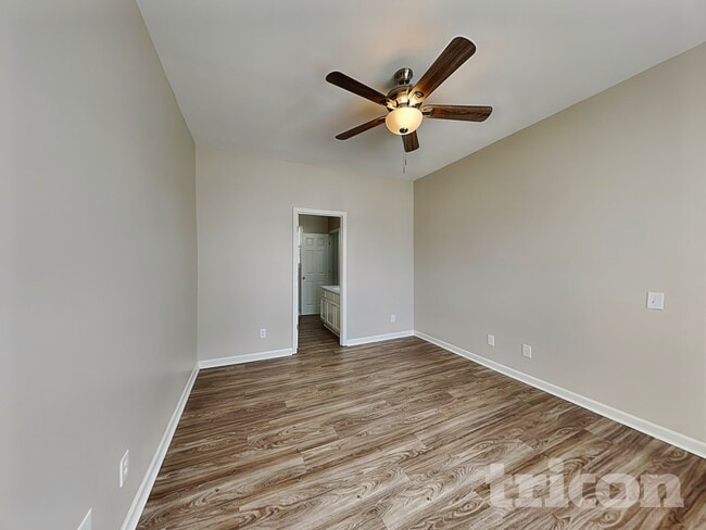 Photo - 5400 Peachwood Dr