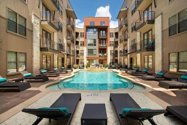 Photo - 3206 Revere St Unit b9