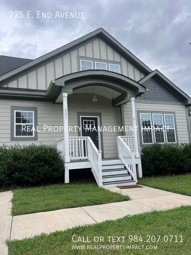 Photo - 225 East End Ave