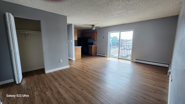 Photo - Myers Court Unidad Myers3306  304