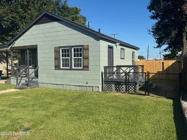 Photo - 216 Longview Dr