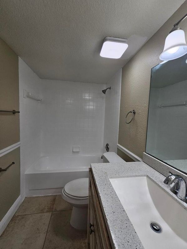 Photo - 1541 Windorah Way Unit c