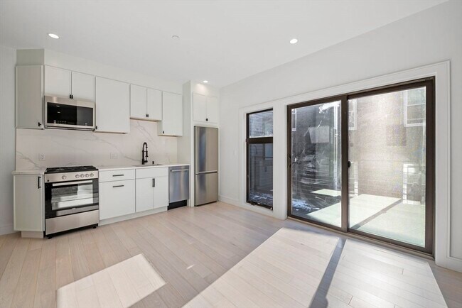 Photo - 173 Maverick St Apartment Unit 301