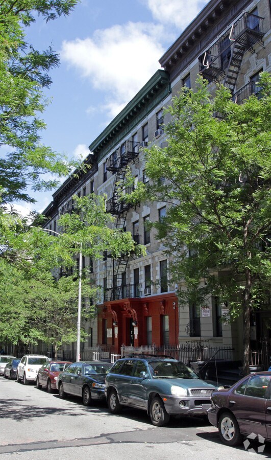 Photo - 537 W 156th St