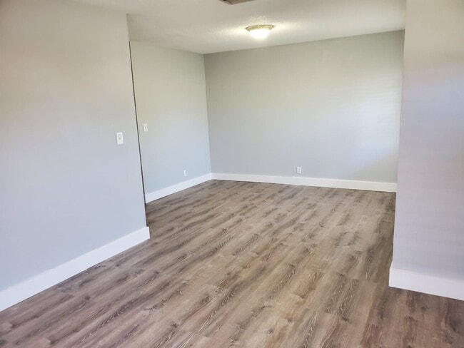 Building Photo - 5628 Hayes St Unit 5628 Rental