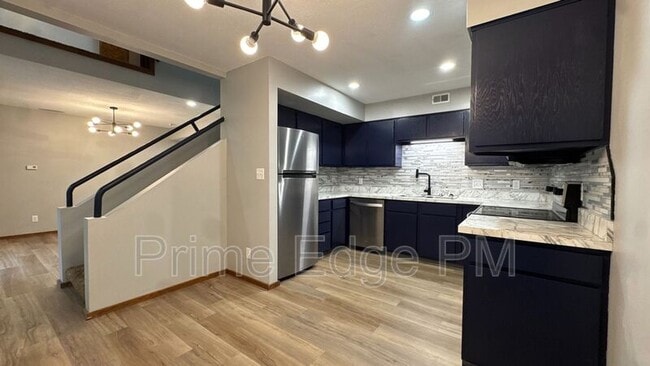 Building Photo - 1821 Ridgehaven Ct