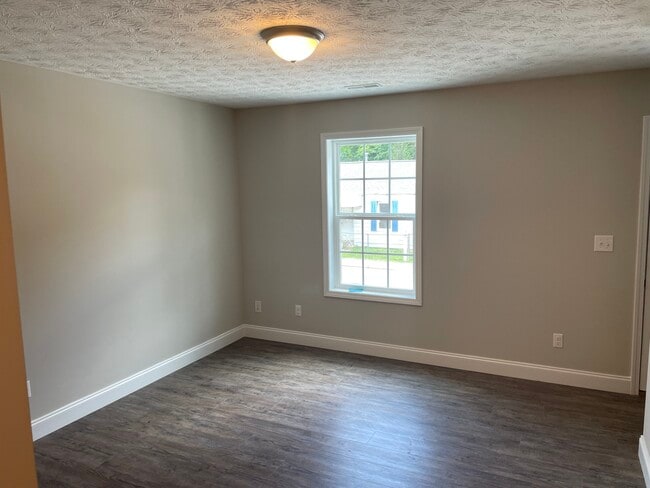 Photo - 2005 S Kentucky Ave