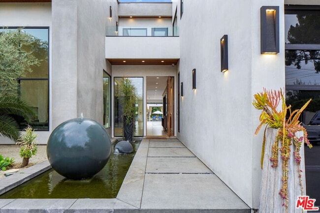 Photo - 6029 Melvin Ave