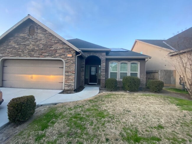 Move into Northwest Hanford and relax in y... - Move into Northwest Hanford and relax in y... House