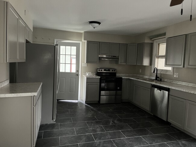 Photo - 428 Maon Rd