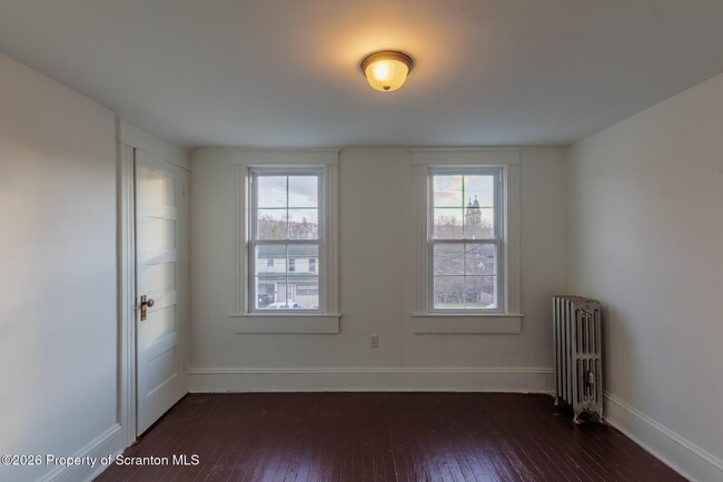 Photo - 623 E Elm St