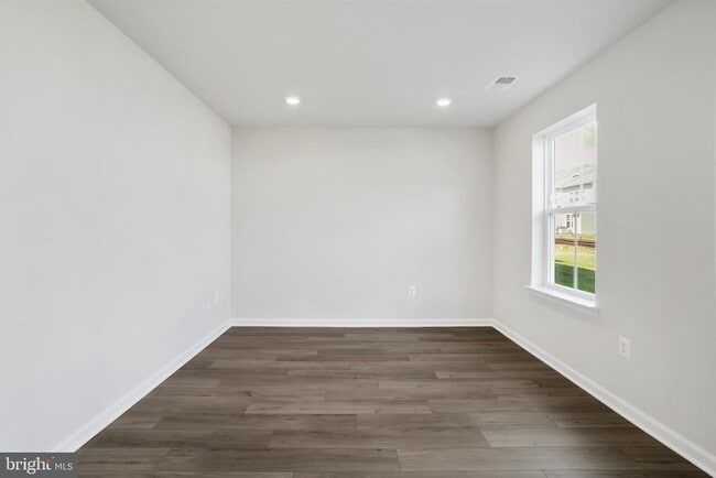 Building Photo - 131 Kinkade Ct