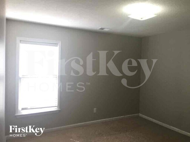 Photo - 1071 Mossy Knoll Dr