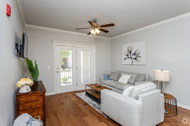 1HAB, 1BA - A1 - Woodland Park