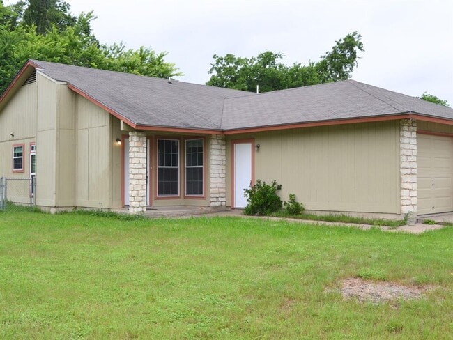 Building Photo - 12400 Tree Line Dr Rental