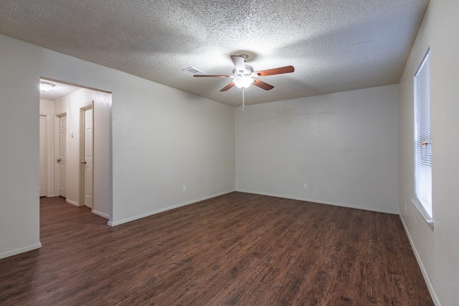 1900 Live Oak - 2Bd/2Ba - Gant Apartments