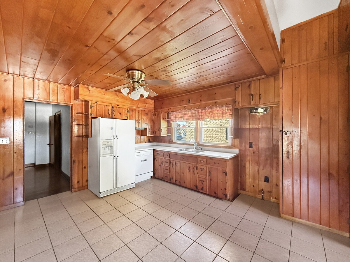 Photo - 60 E 162nd St