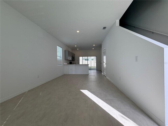 Photo - 2946 Skyline Lp