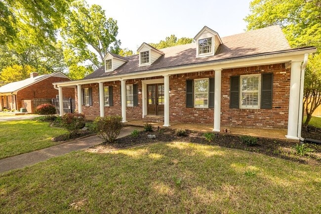 Photo - 1539 Brookside Dr