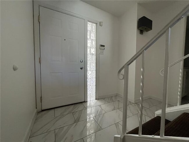 Photo - 332 Hailman St