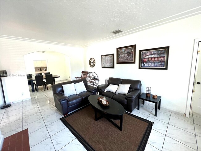 2235 SW 23rd Ave
