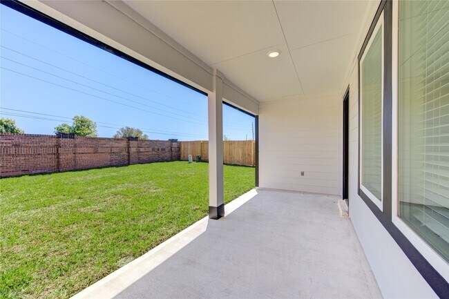 Building Photo - 8038 Tropea Dr