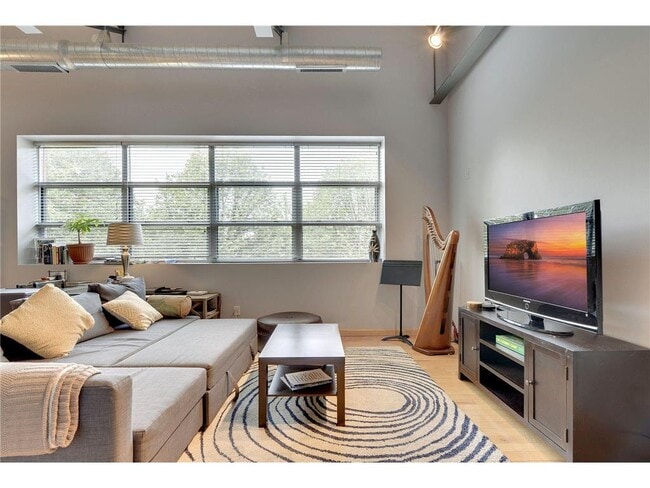 Photo - 111 E Franklin Ave Unidad 307