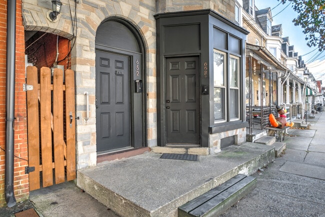 Front Entrance - 652 Columbia Ave