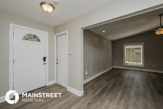 Photo - 4380 Old Colony Rd